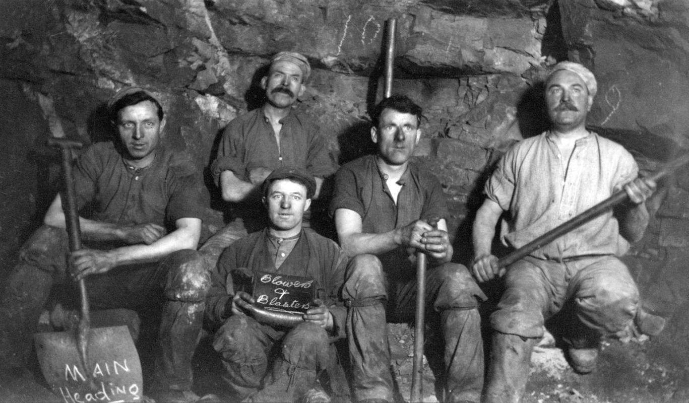 5 miners in main level, Mynydd Newydd Colliery
