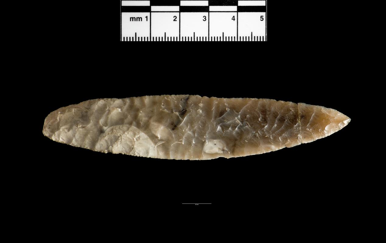 Early Bronze Age flint plano convex knife