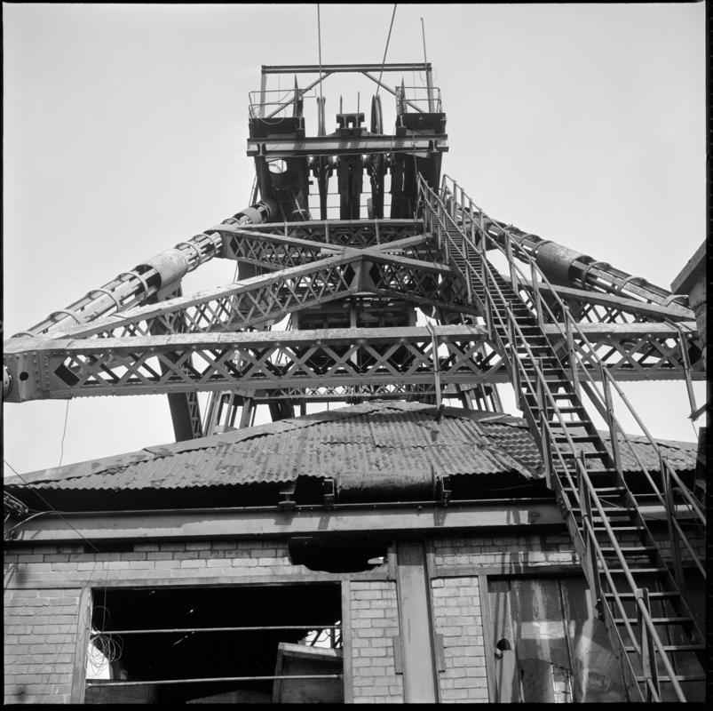 Black and white film negative showing the headgear, Deep Duffryn Colliery 19 May 1977.  'Deep Duffryn 19 May 1977' is transcribed from original negative bag.  Appears to be identical to 2009.3/2544.