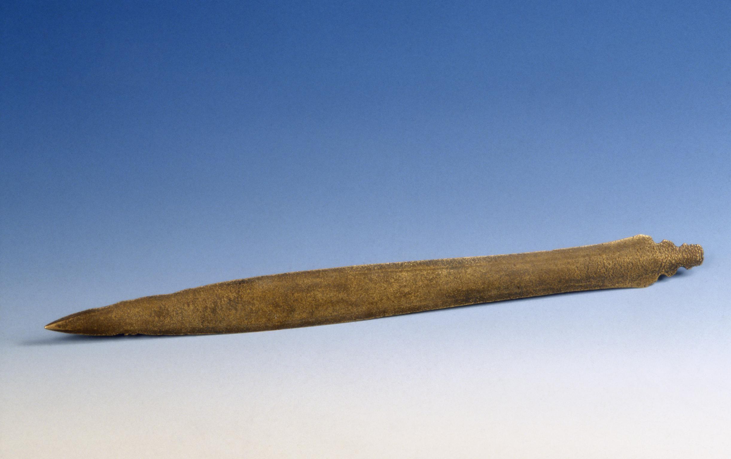 Middle Bronze Age bronze leaf shaped sword