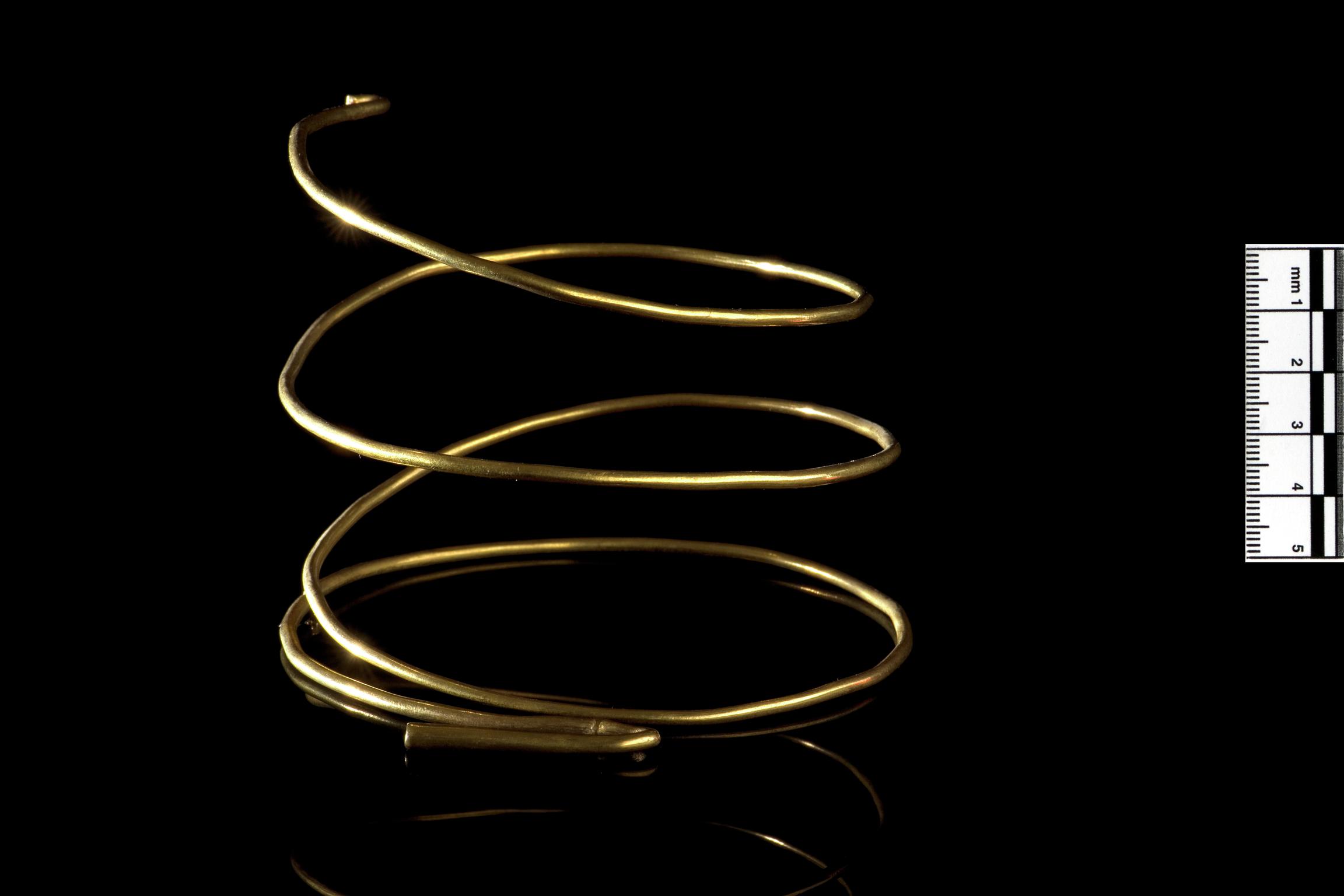 Middle Bronze Age gold bar torc