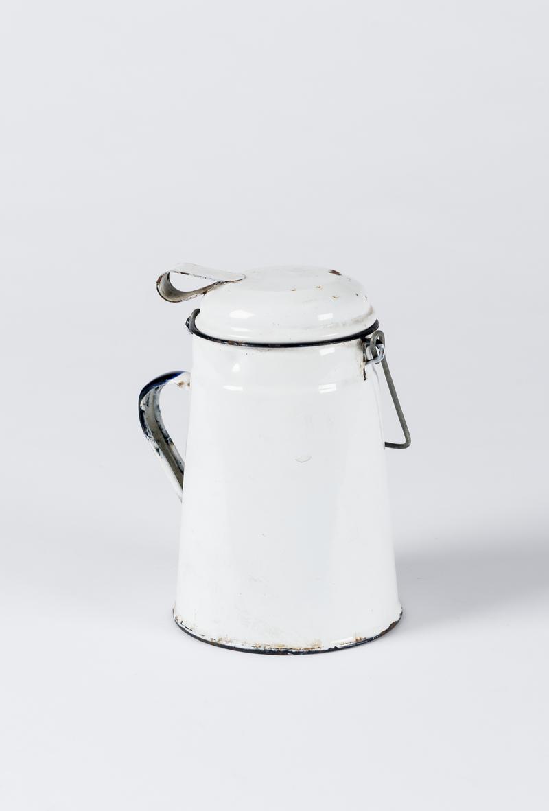 Tea canister