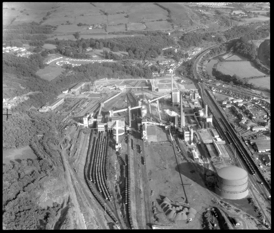 Nantgarw coke works, negative