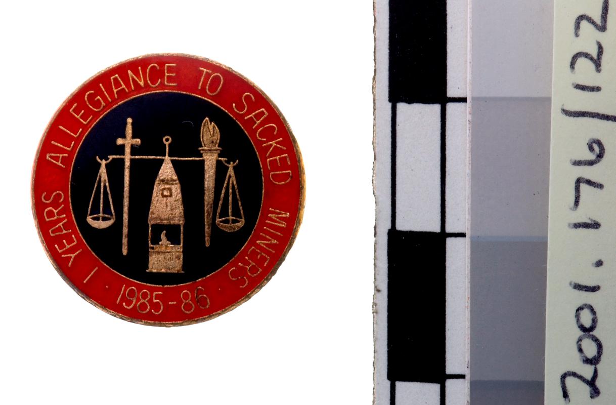 National Union of Mineworkers, badge