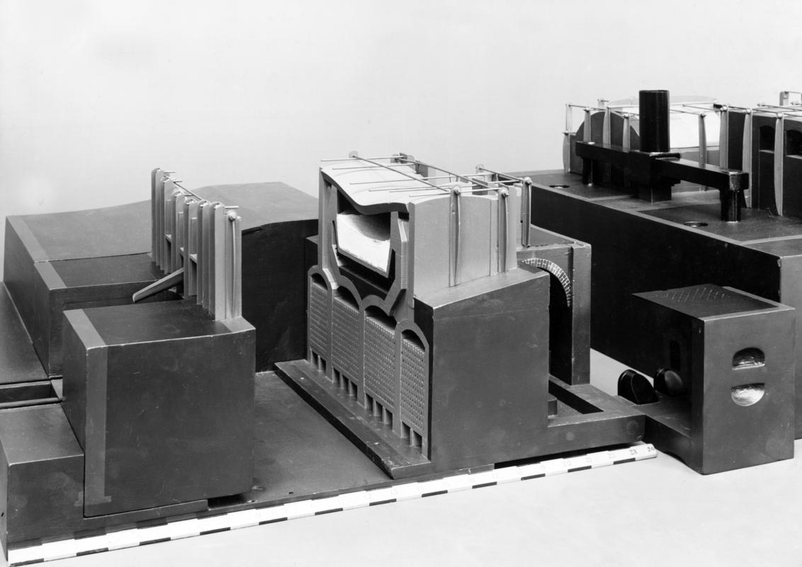 Sectional model for the production of steel