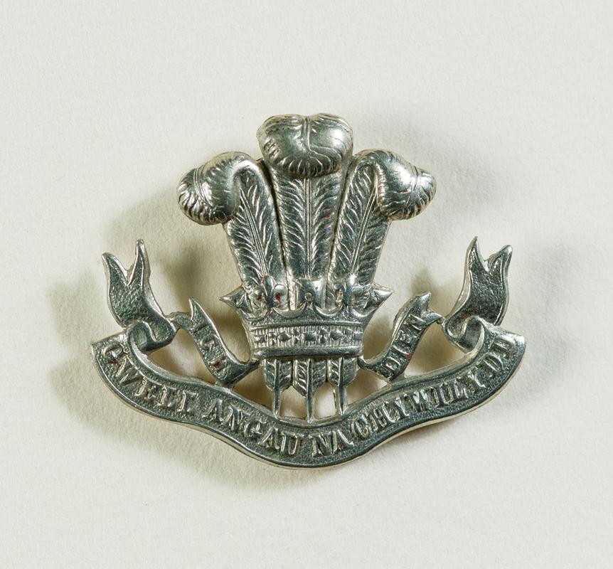 Collar badge of the Welch Regiment.