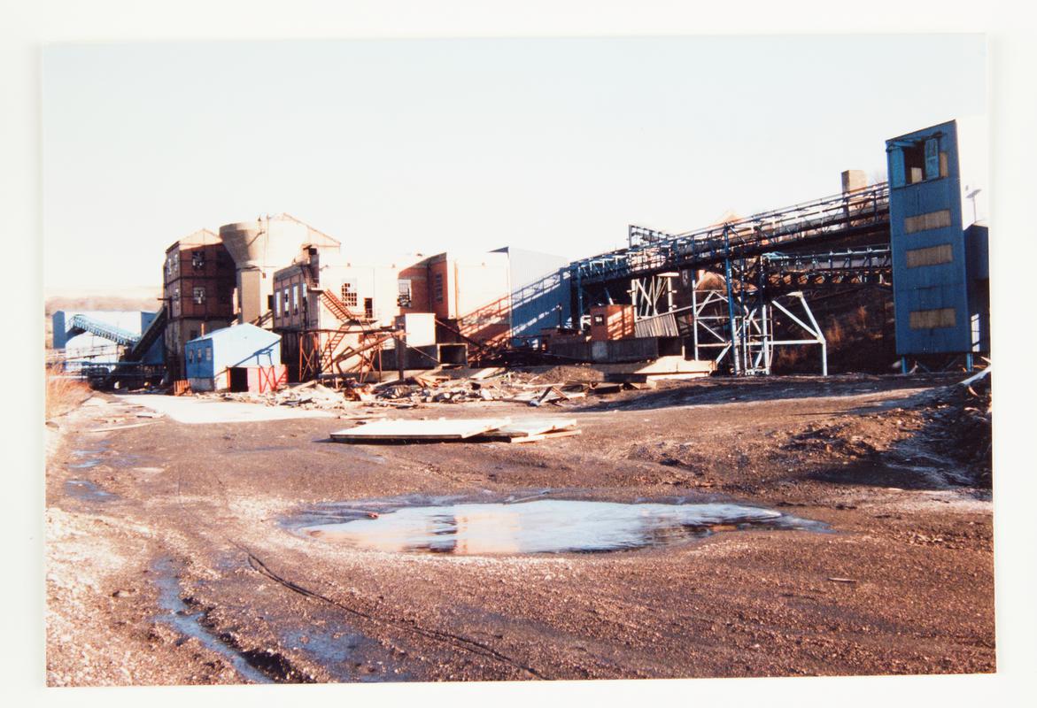 Photograph of buildings at Oakdale Colliery.