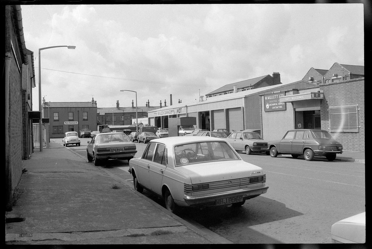 Harrowby Street, showing "New Lock" pub in the background.