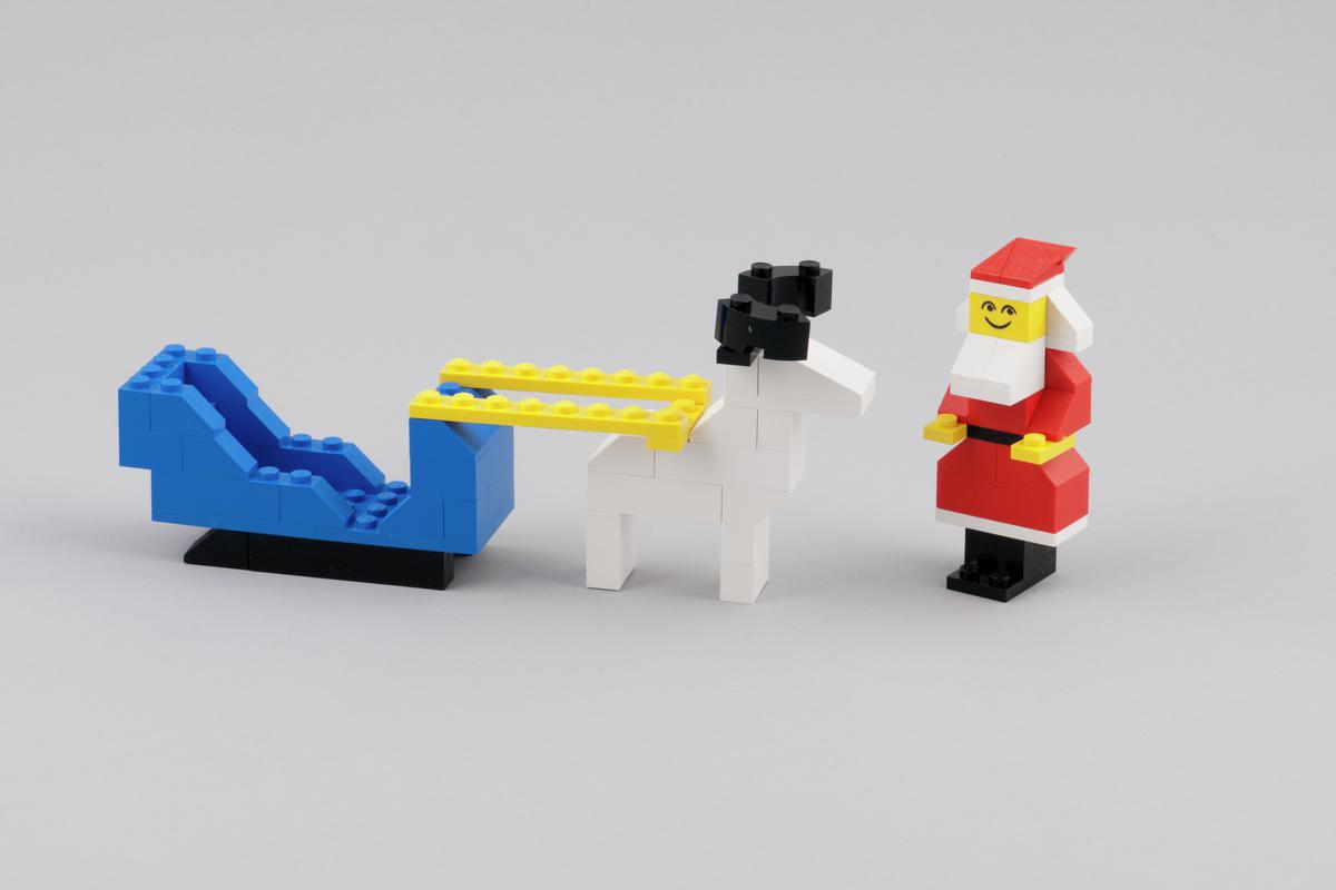Christmas Lego set 246 comprising Father Christmas with reindeer and sleigh. In original card box.