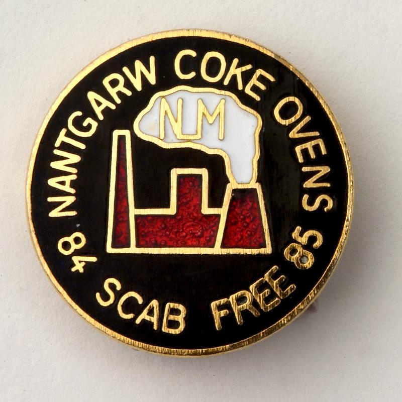 Lapel badge "Nantgarw Coke Ovens"