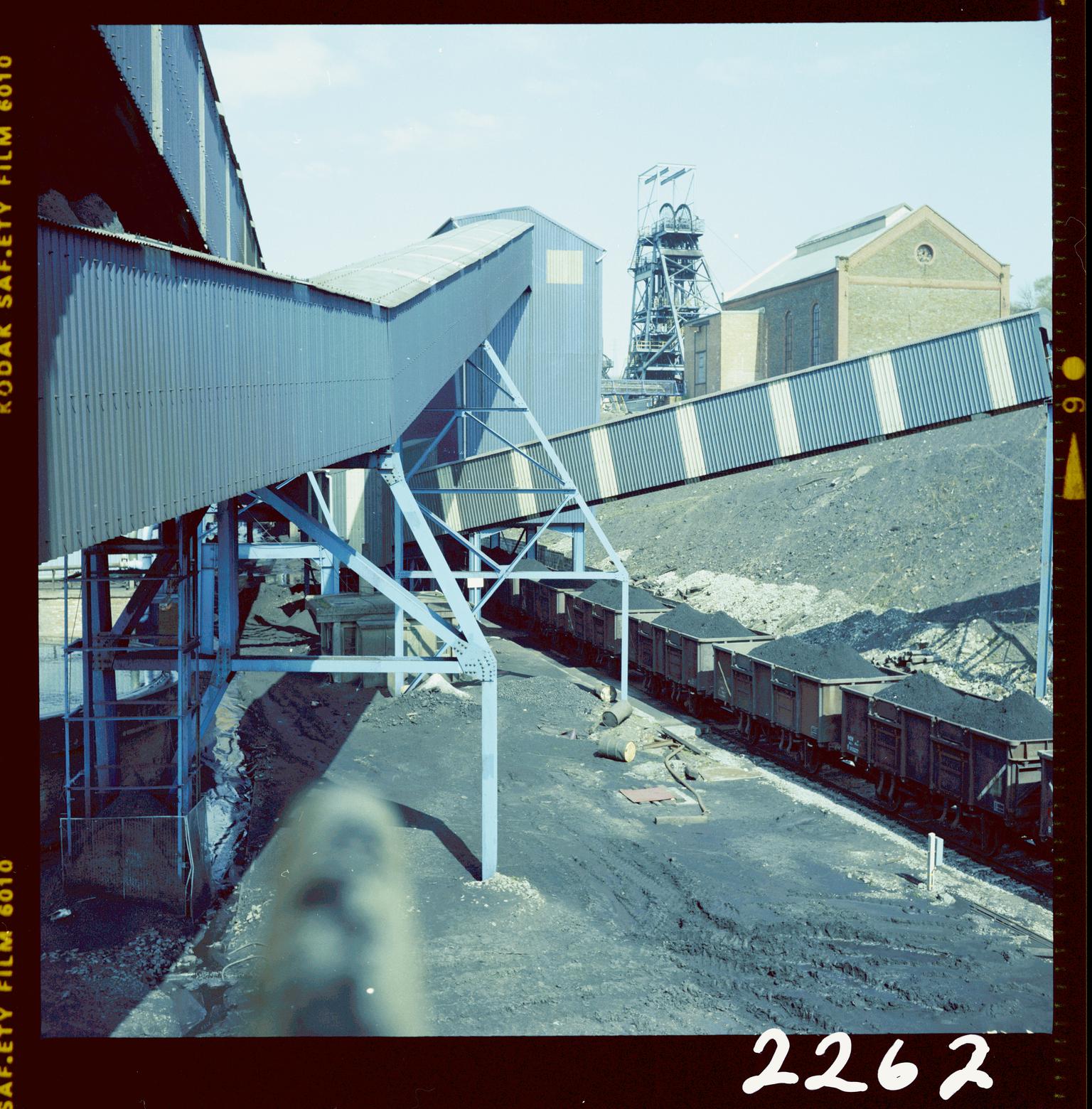 Oakdale Colliery, negative