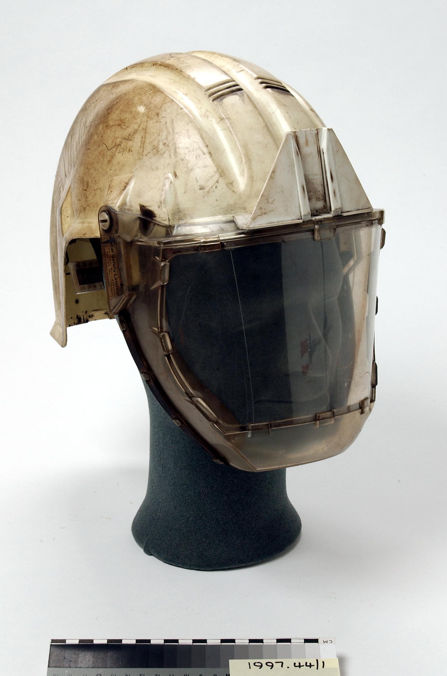 Airflow safety helmet