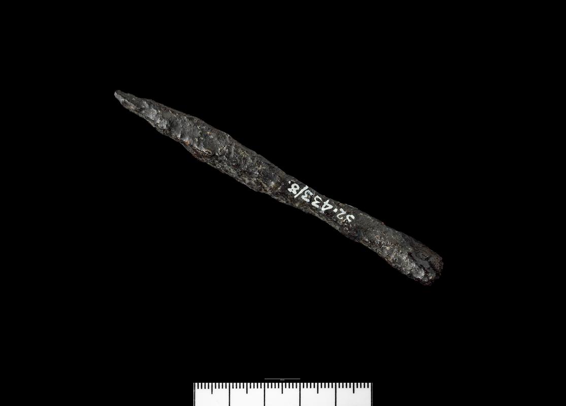 Medieval / Post-Medieval iron arrowhead