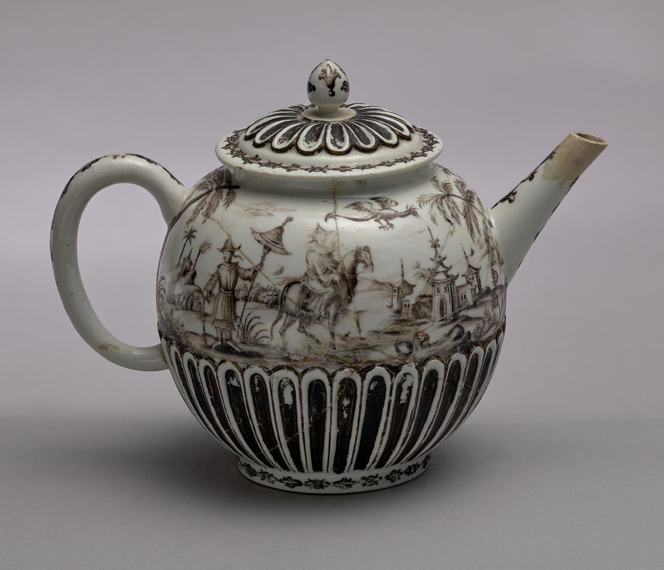 teapot & cover, about 1724-1730