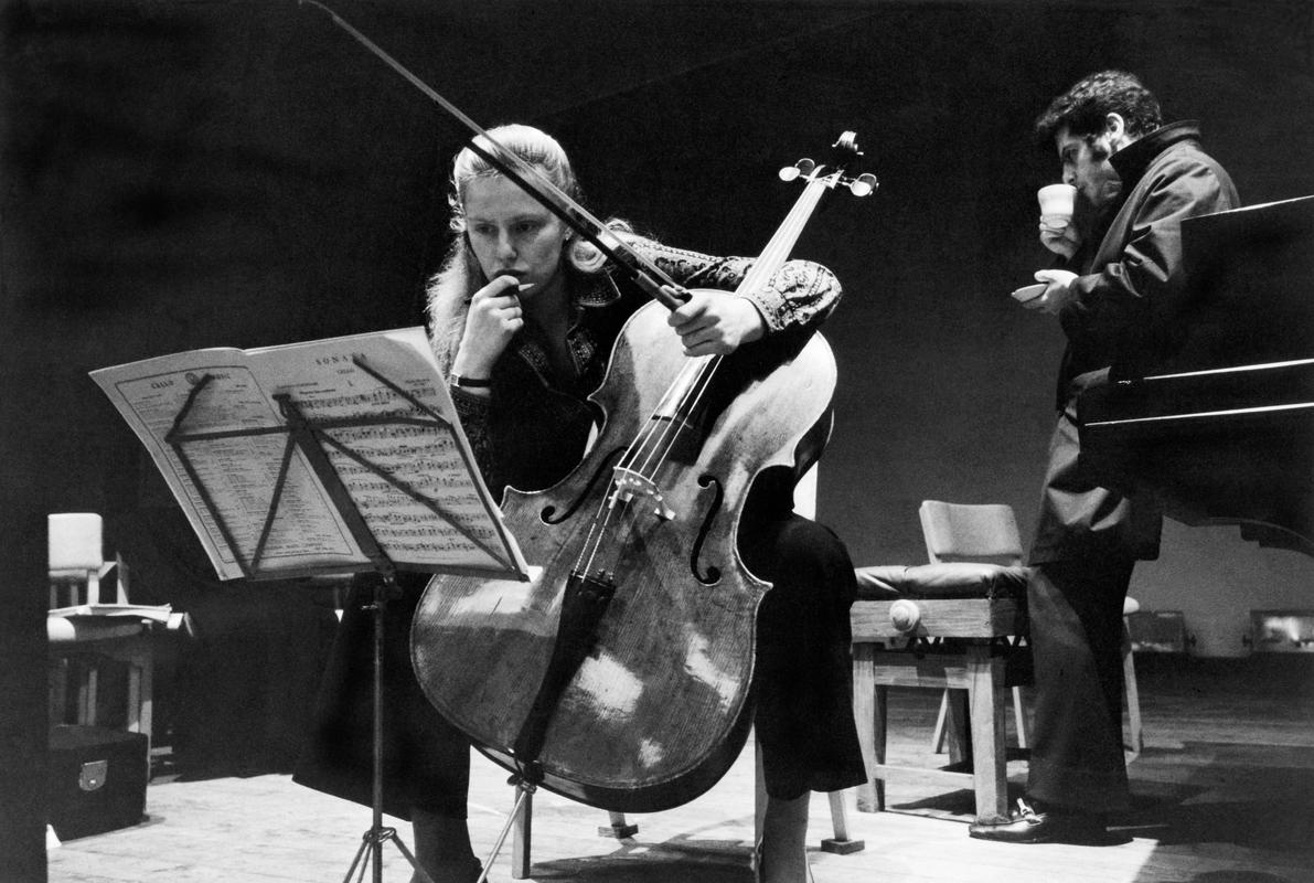 GB. WALES. Monmouth. Jacqueline du Pre and Daniel Barenboim at rehersal in the local school hall. 1970