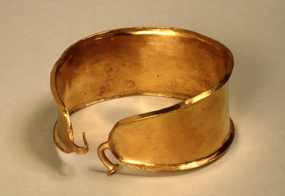 Bronze Age gold bracelet, armlet or anklet