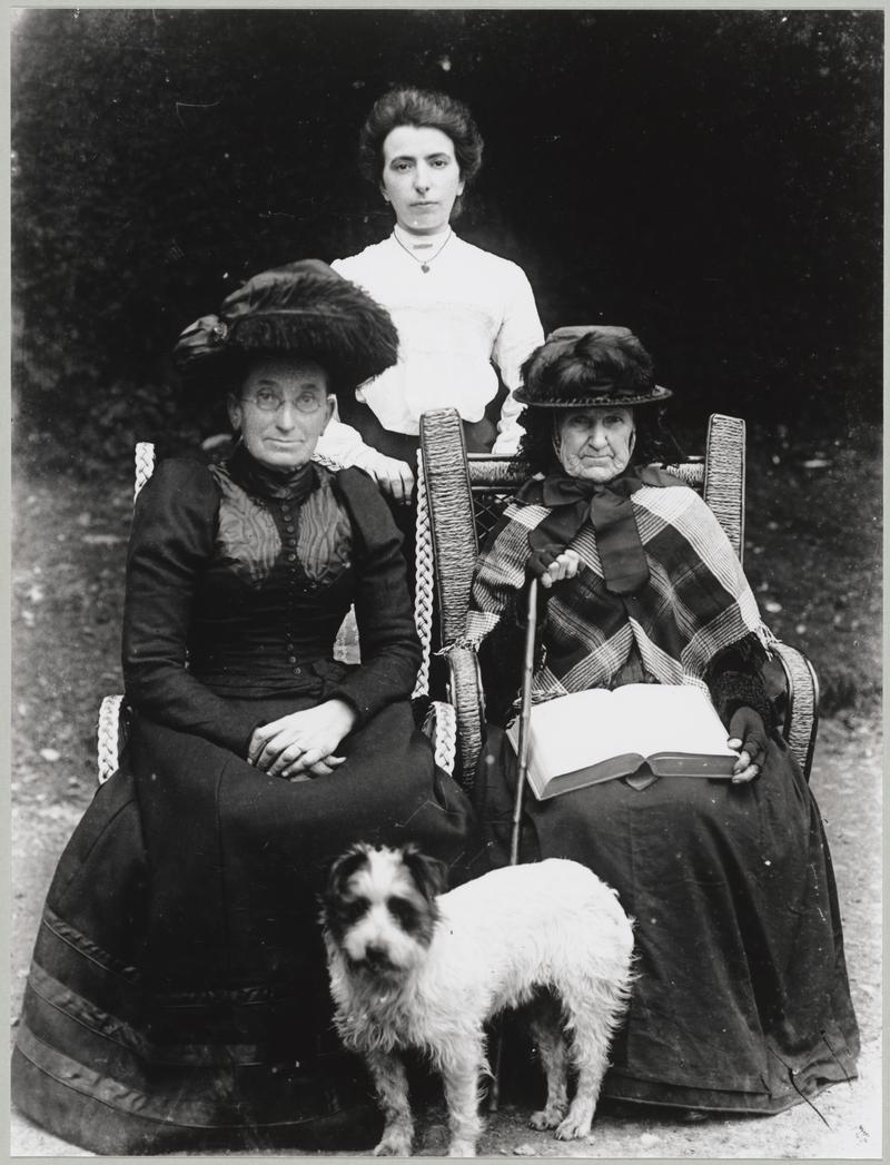 Photograph (print)