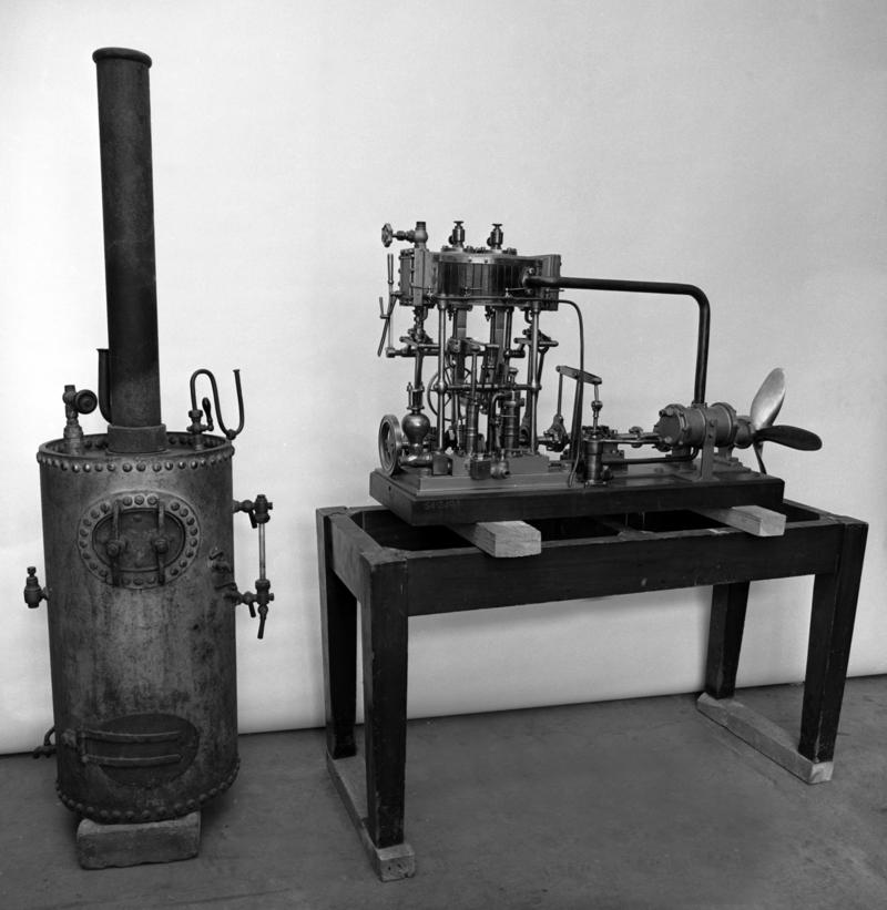Model of marine engine & boiler