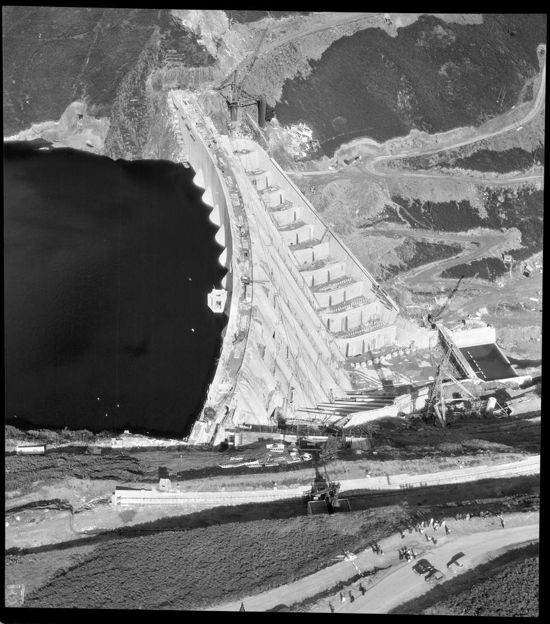 Clywedog dam, negative