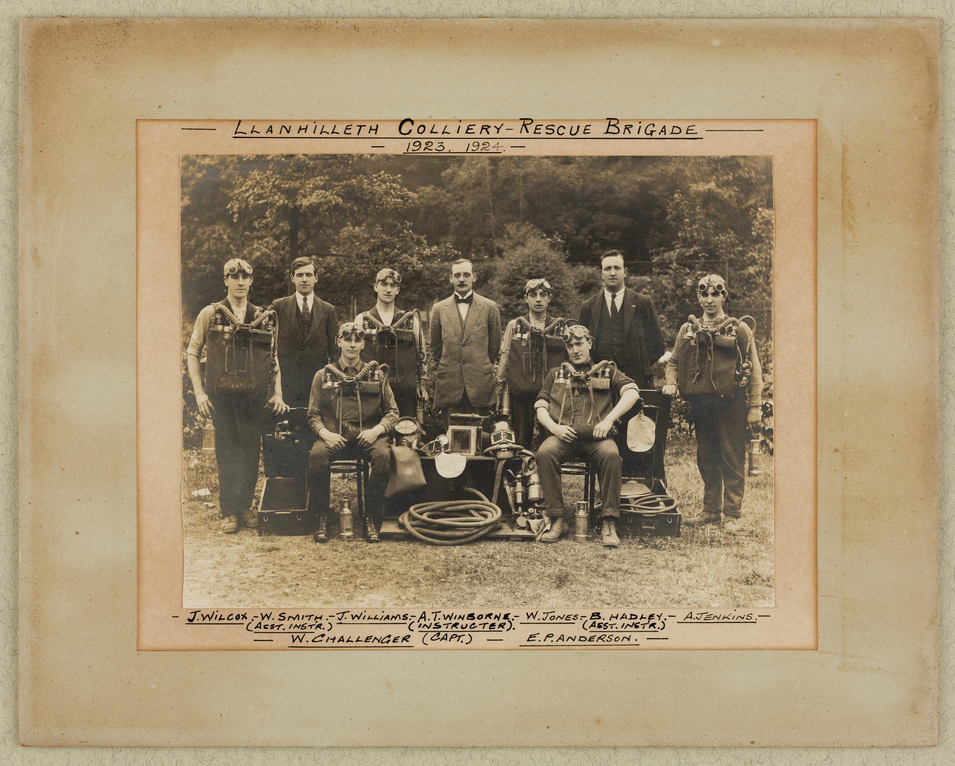 Llanhilleth Colliery Rescue Brigade 1923. 1924. (photograph)