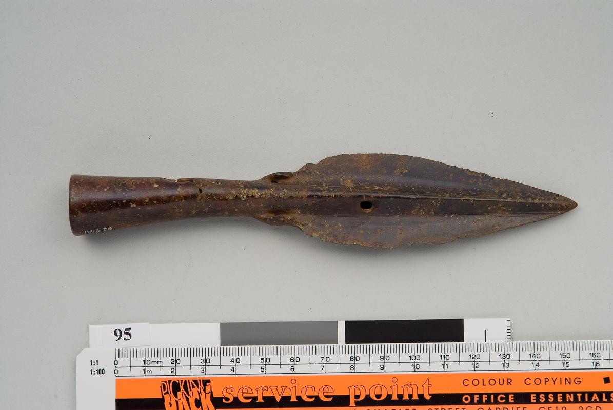 Bronze Age bronze spearhead