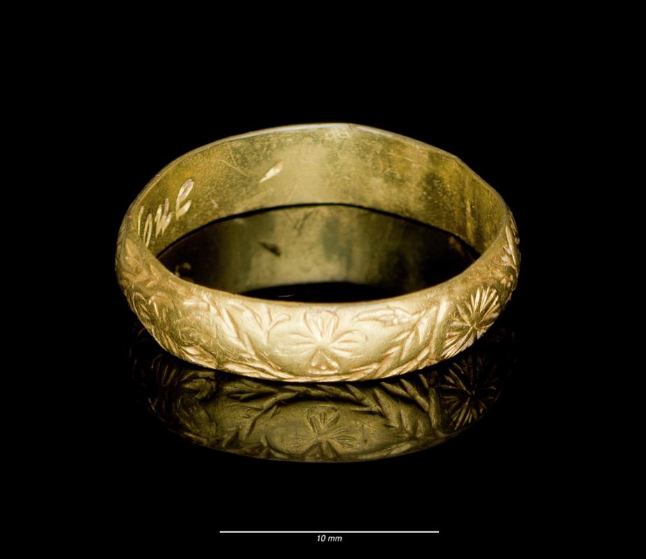Post-Medieval gold finger ring