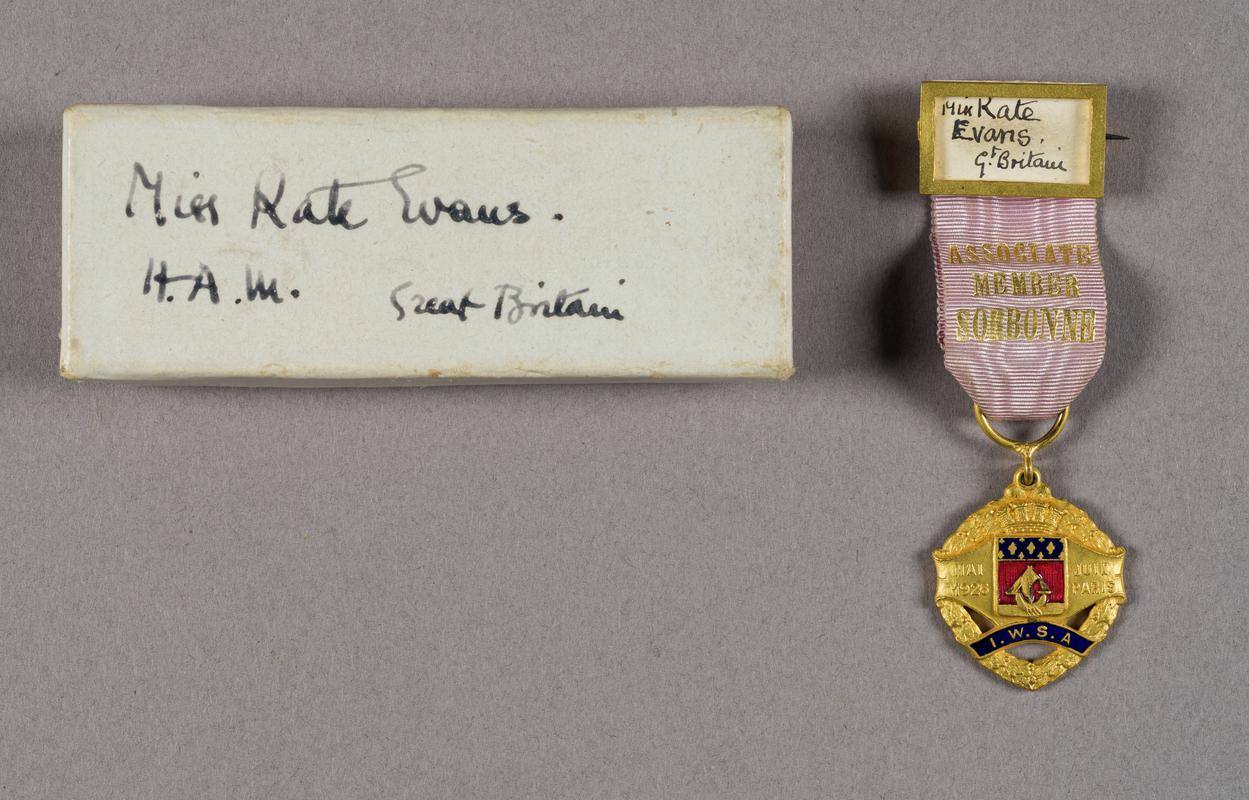 Medal awarded to Kate Williams Evans by the International Women's Suffrage Alliance at their Congress at the Sorbonne, Paris, May/June 1926.