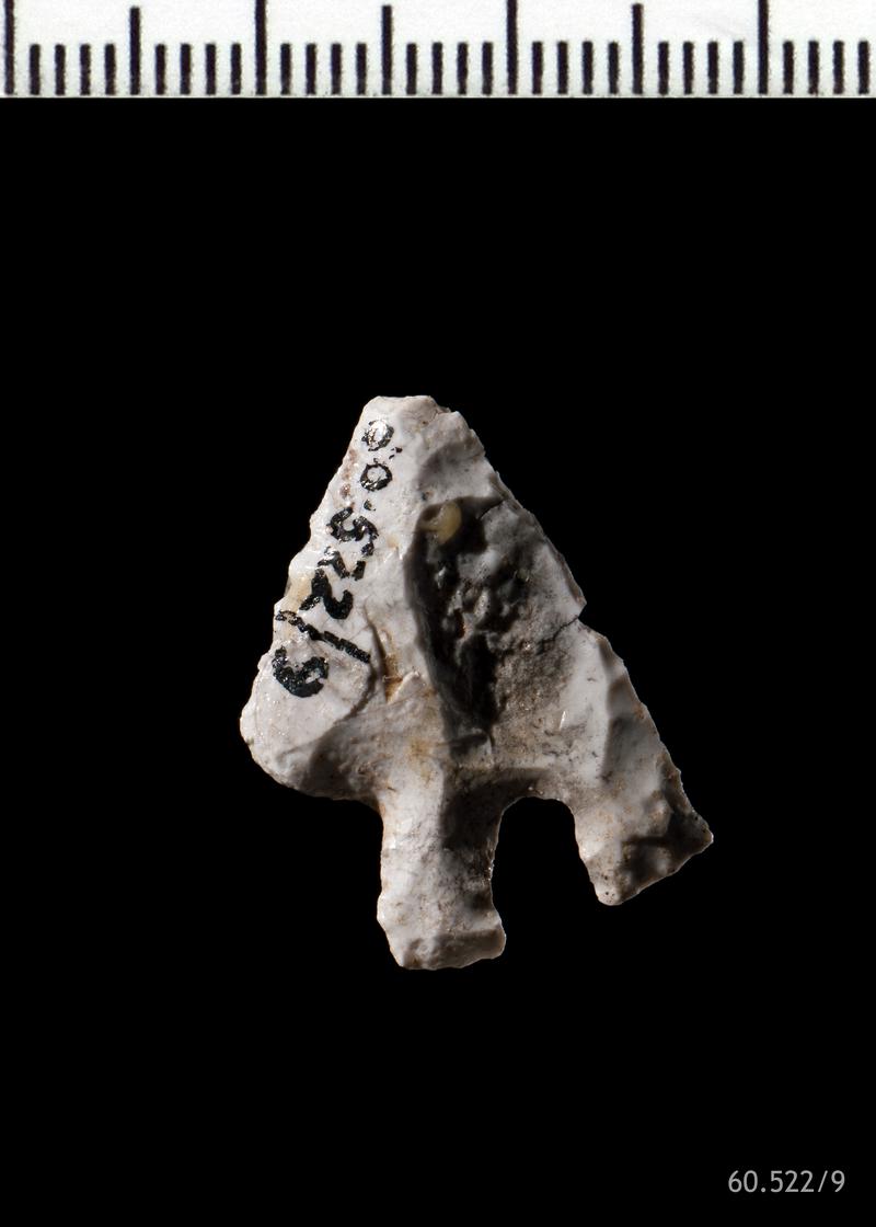 Early Bronze Age flint barbed and tanged arrowhead