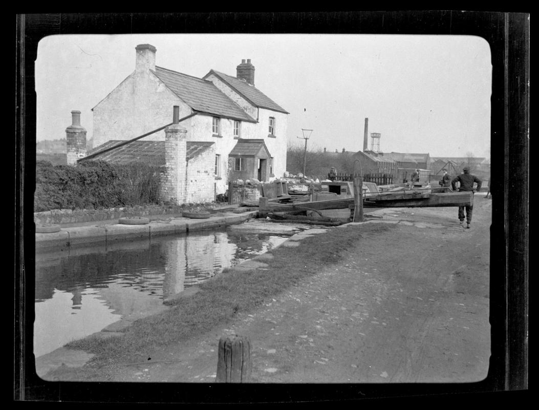 Glamorganshire Canal, negative