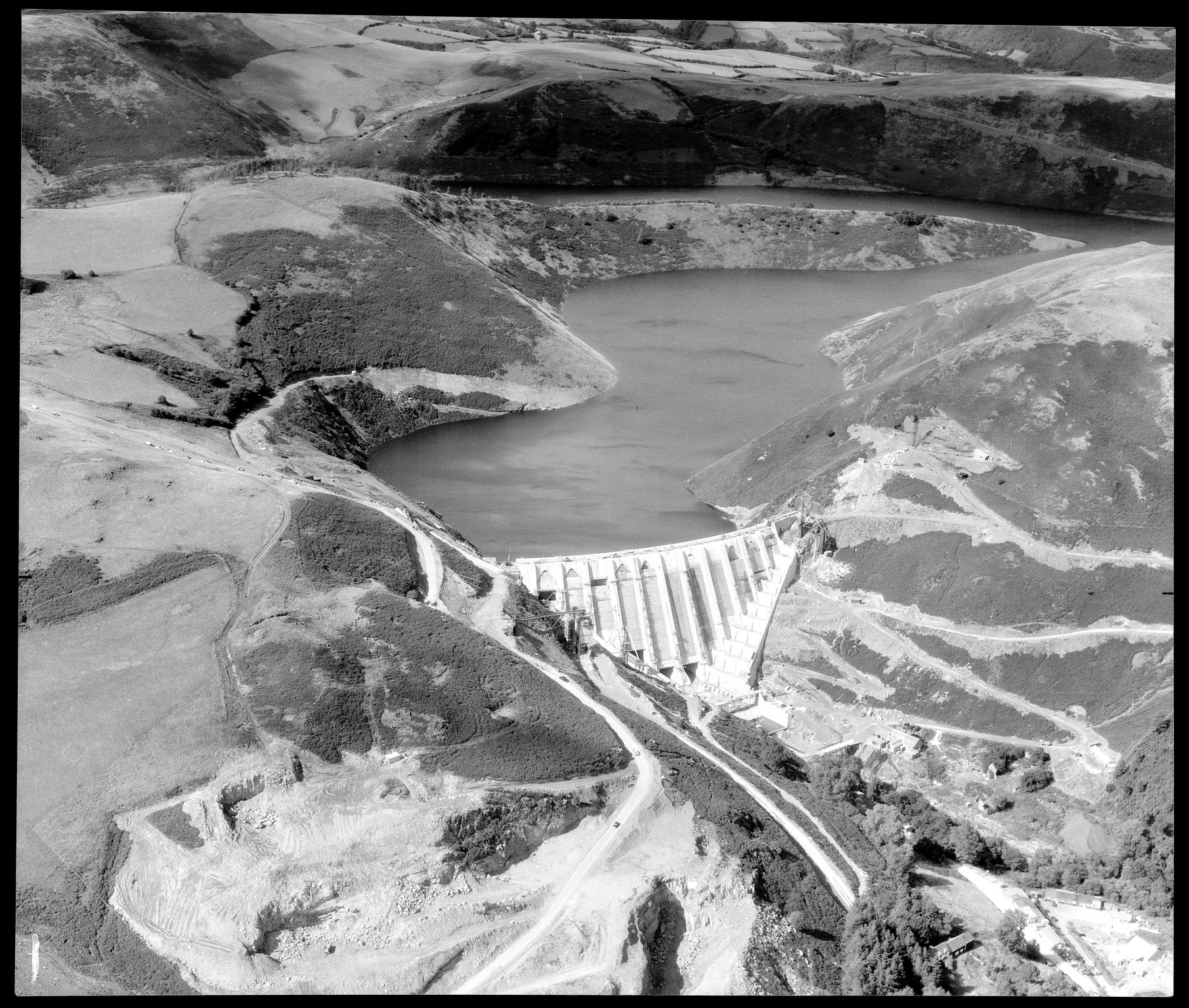 Clywedog dam, negative