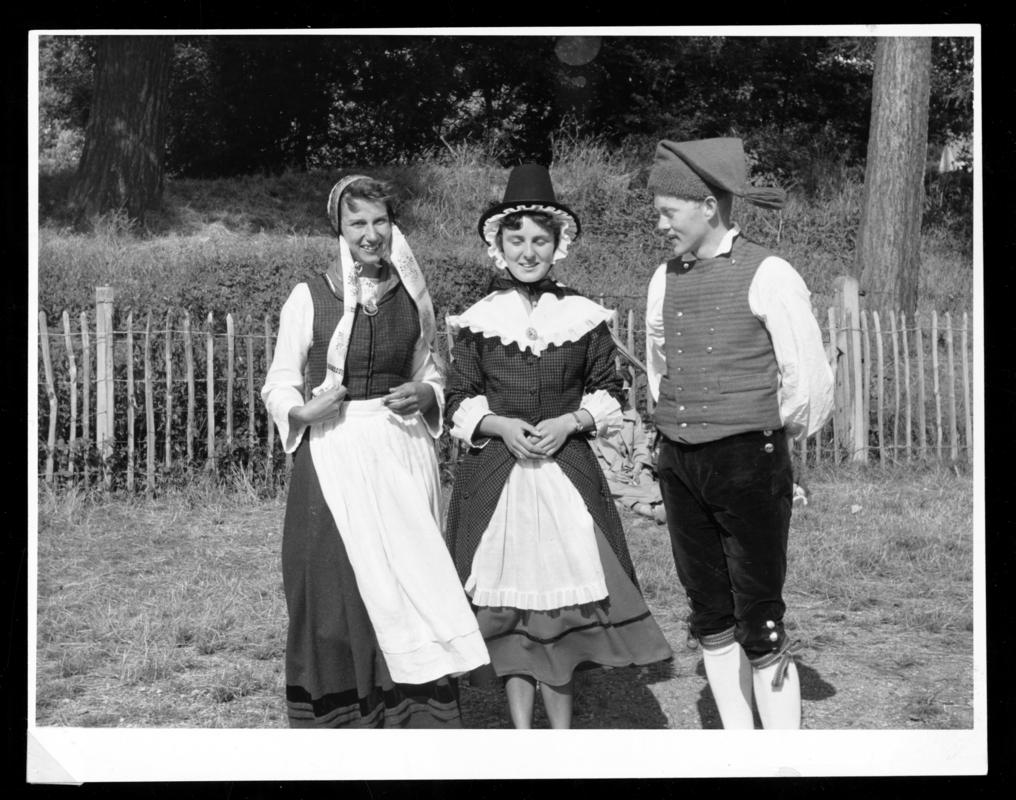 Ffotograff (digidol) | photograph (digital)