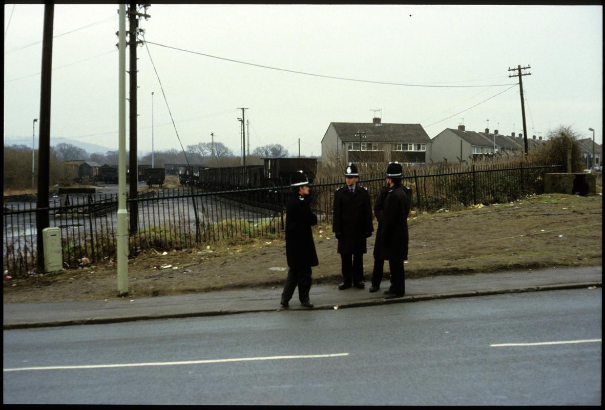 Police Officers guarding Cwm Colliery entrance at Parish Road, Beddau.