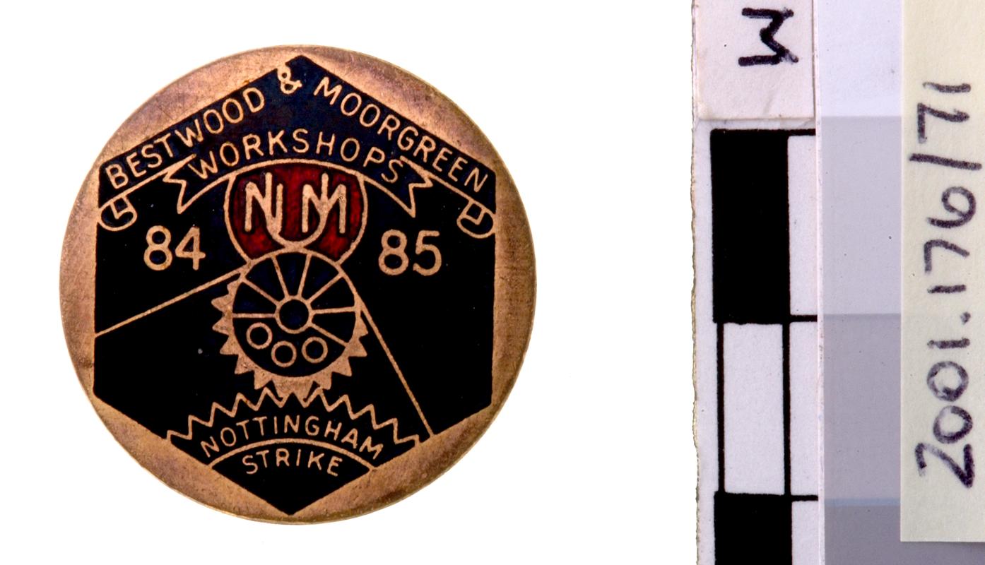 National Union of Mineworkers, badge