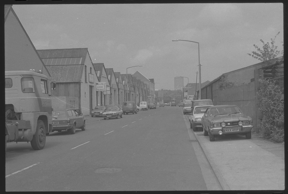 Butetown, negative