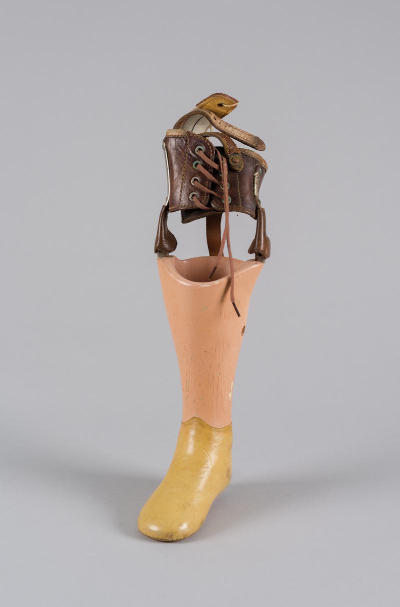 Child's prosthetic leg, 1955