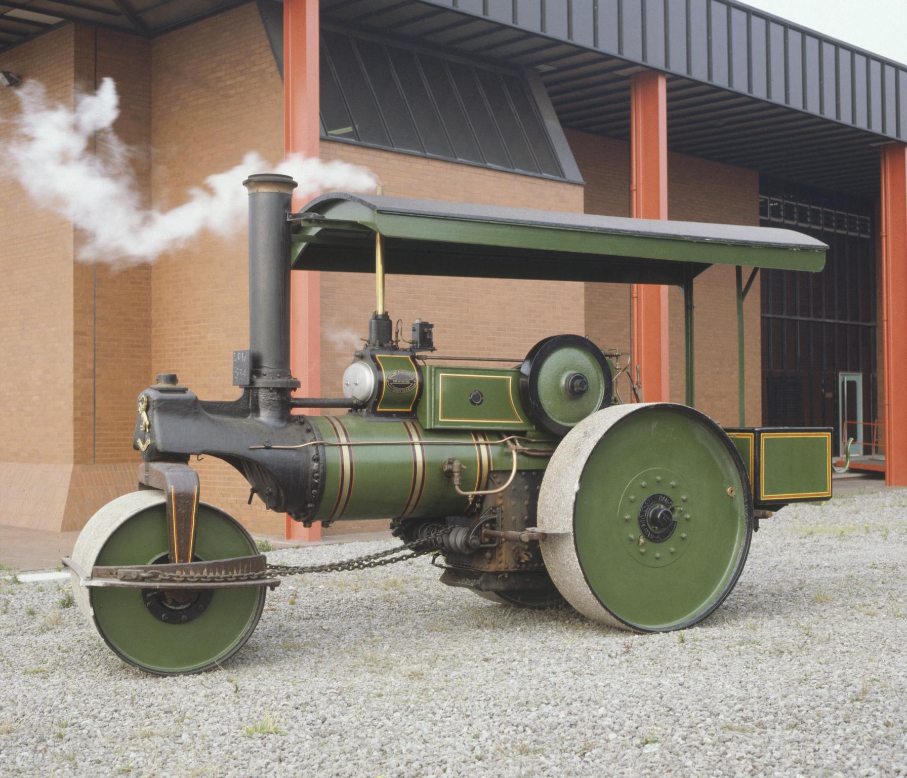 Aveling Barford steam roller, 1946 - ECT 352