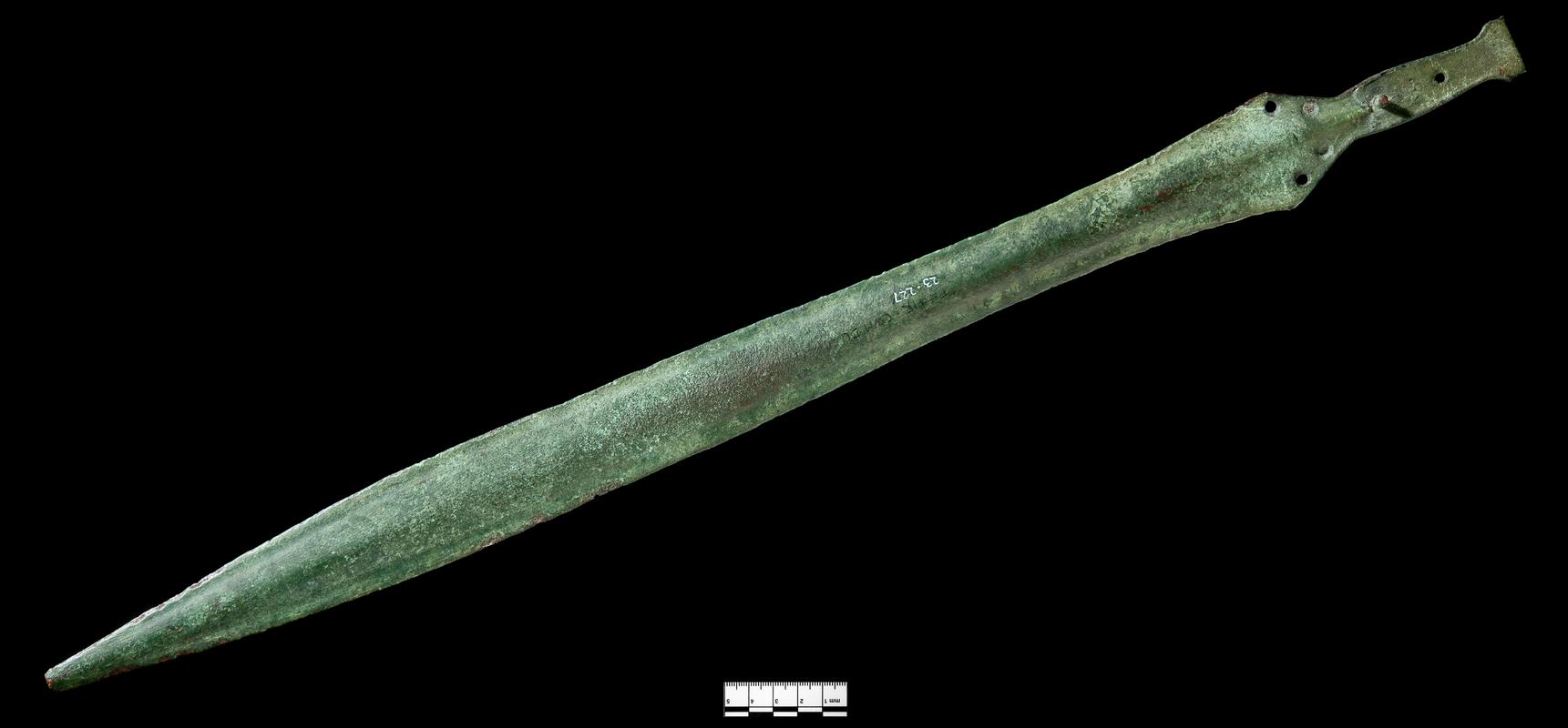 Late Bronge Age leaf shaped sword