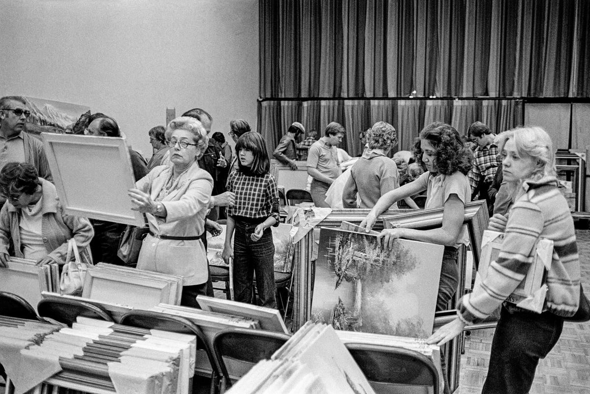 USA. ARIZONA. Crossroads Gallery annual Art Show and sale. 1979.
