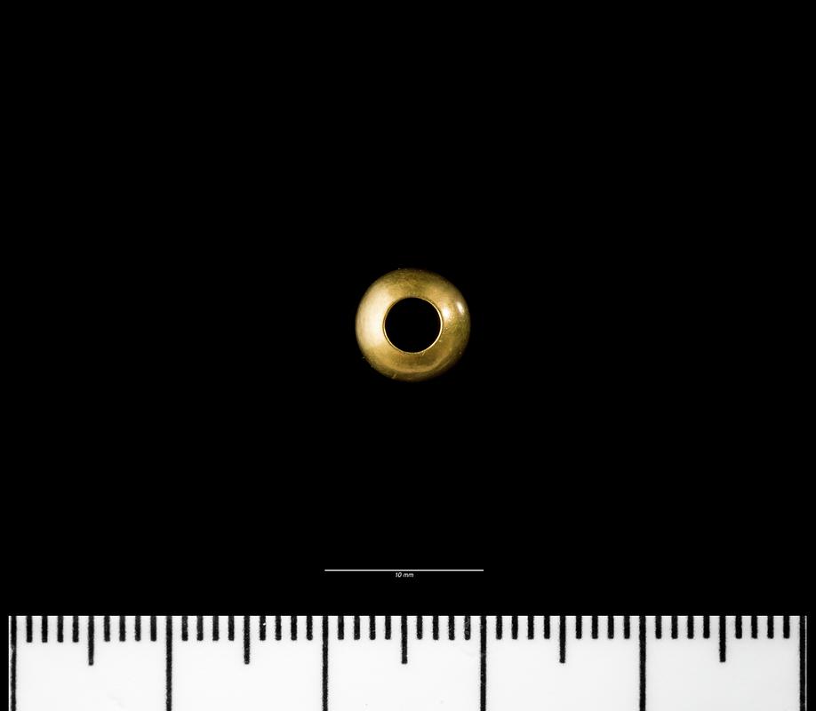 Middle Bronze Age gold bead