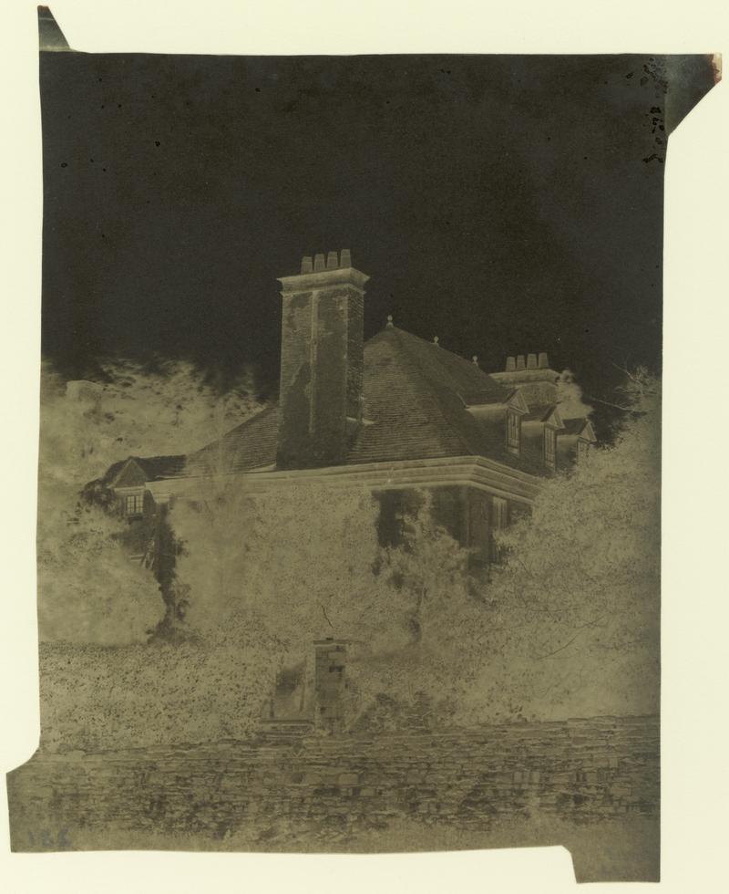 Ynisygerwn House, negative