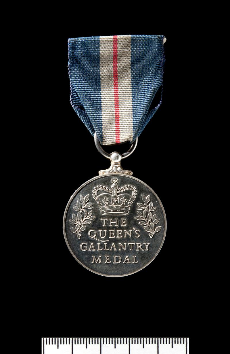 Queen's Gallantry Medal, Peter Bevan (obv.)