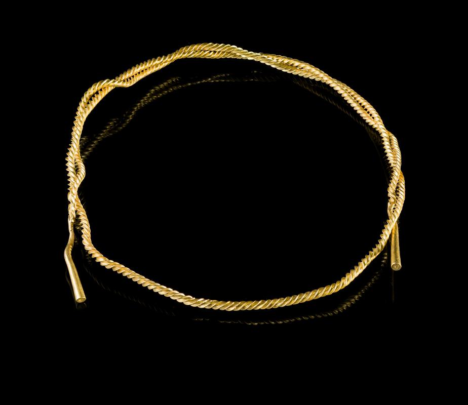 Middle Bronze Age gold bar torc