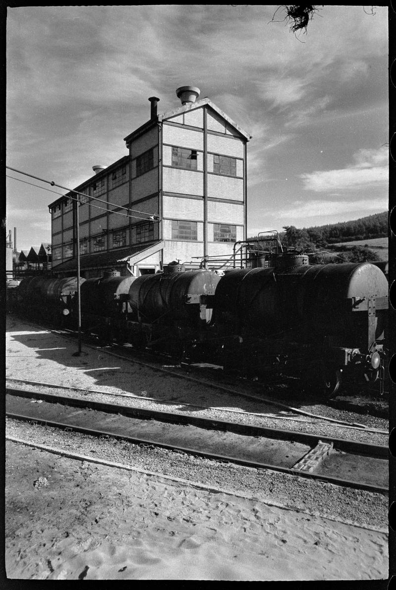 Caerphilly tar plant, negative