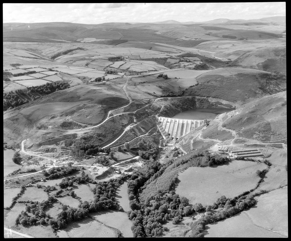 Clywedog dam, negative