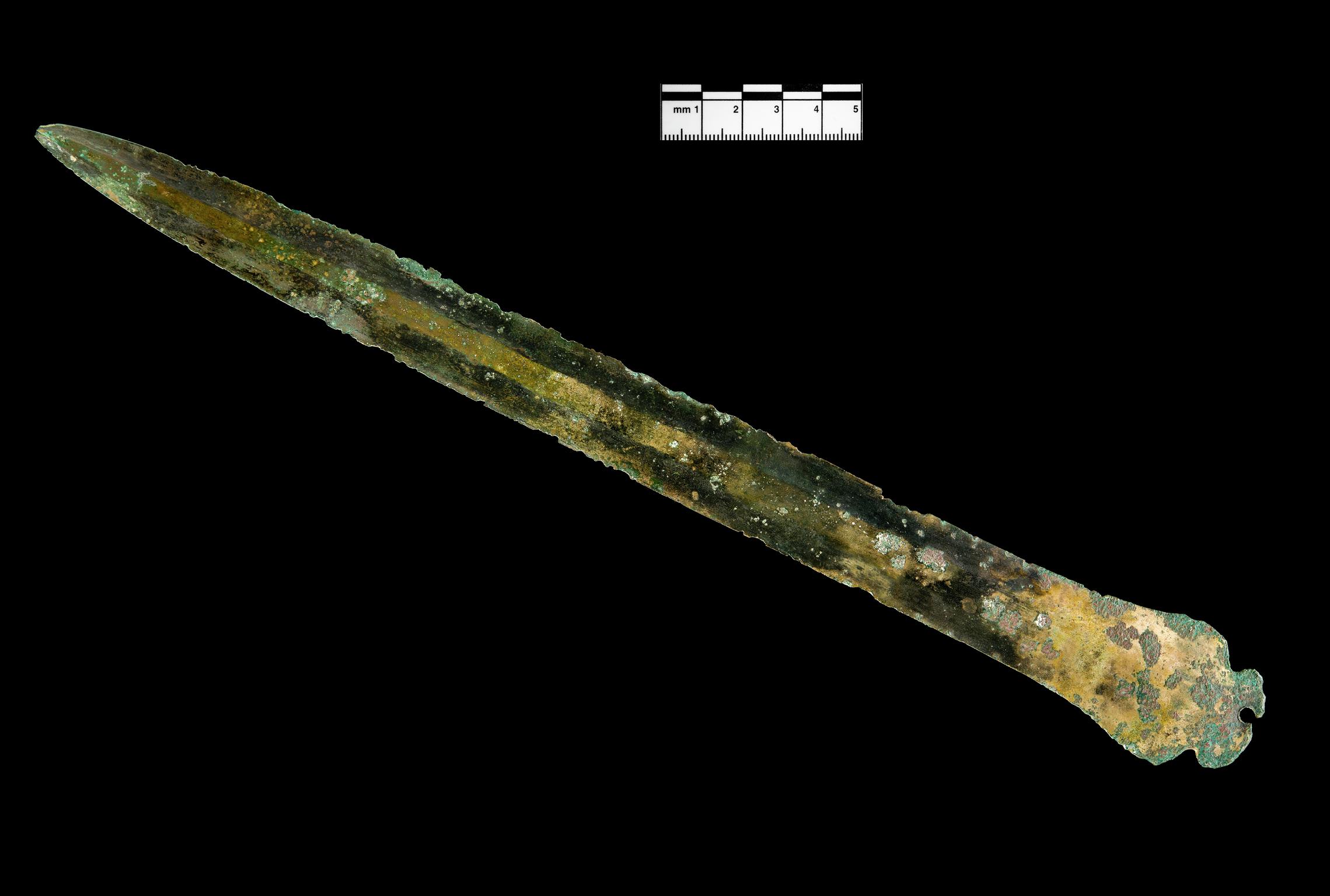 Middle Bronze Age bronze rapier