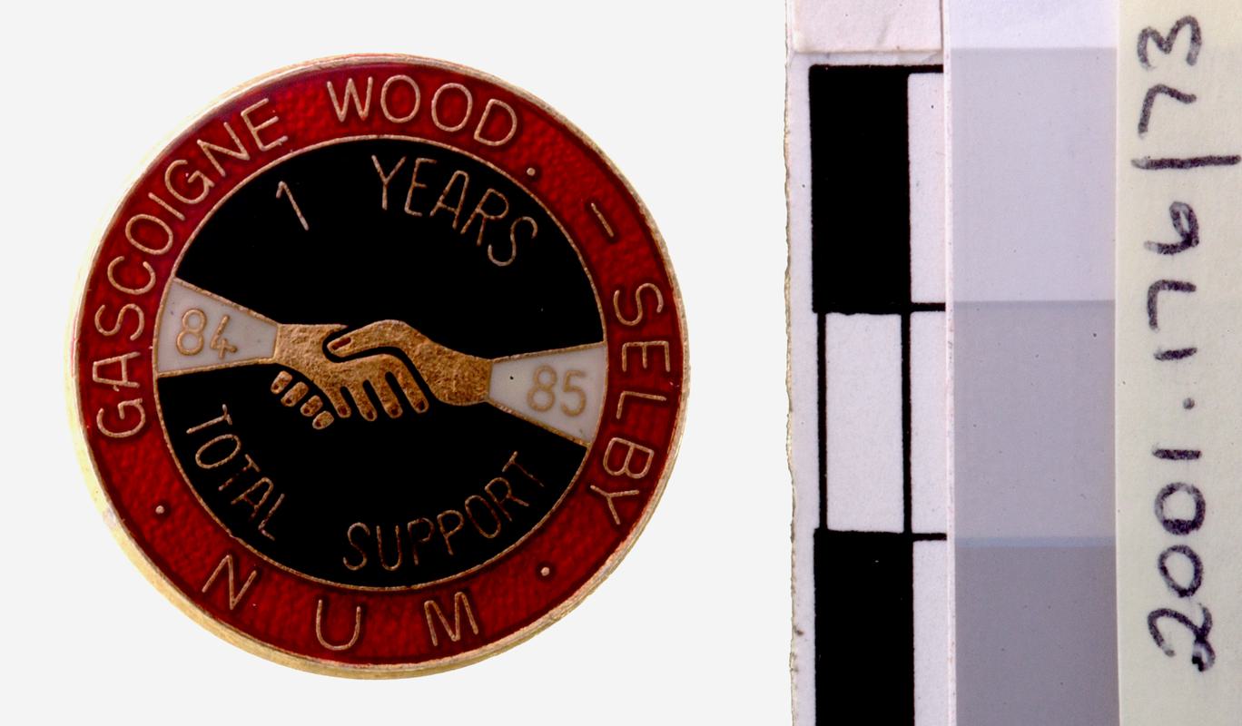 National Union of Mineworkers, badge