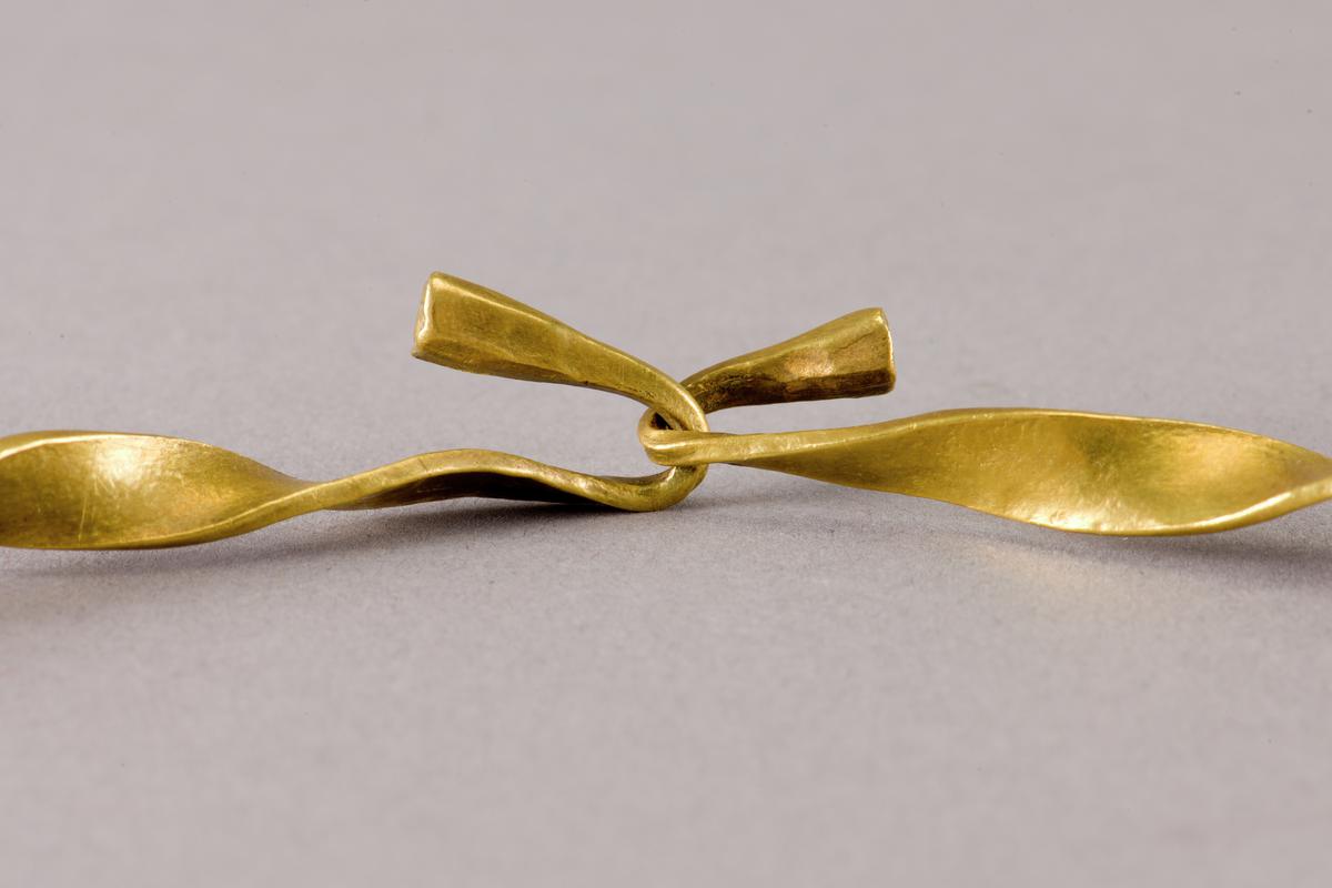 Middle Bronze Age gold ribbon torc