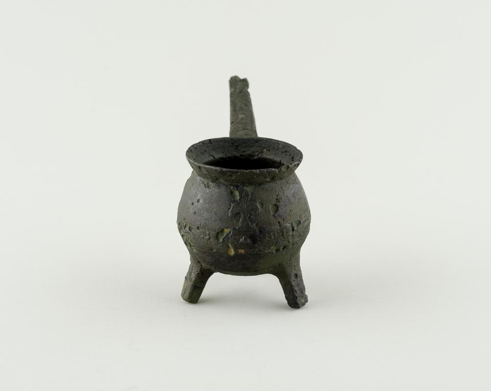 Post medieval copper alloy tripod pipkin