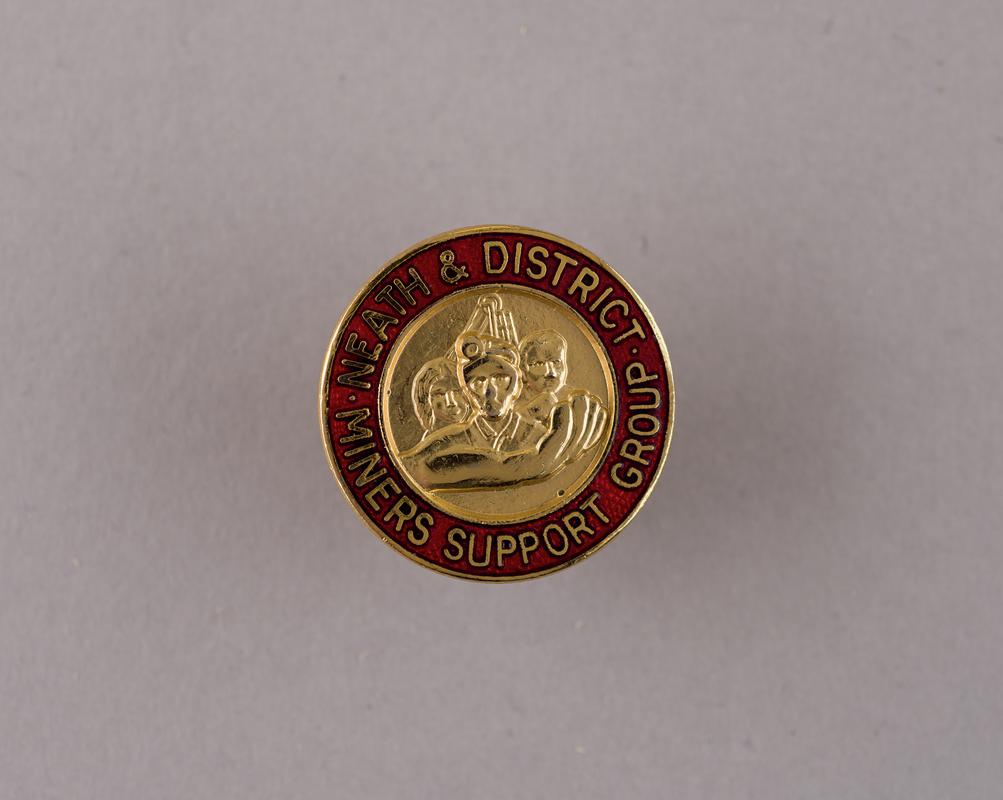 Neath & District Miners Support Group, badge