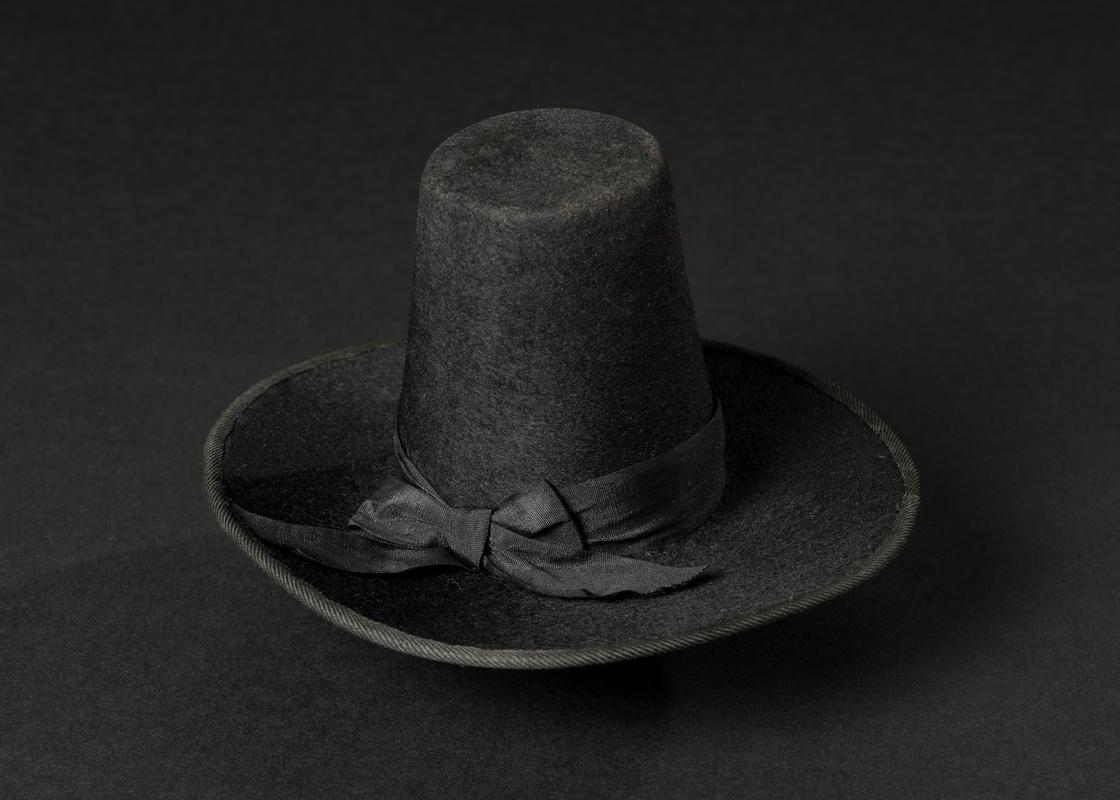 Miniature hat